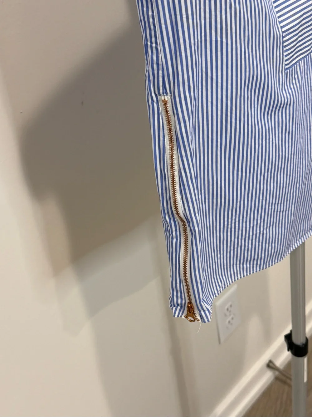 J.Crew Blue & White Striped Sleeveless Popover Top – Size 00